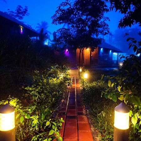 Stone Hills Hotel Kannur Esterno foto