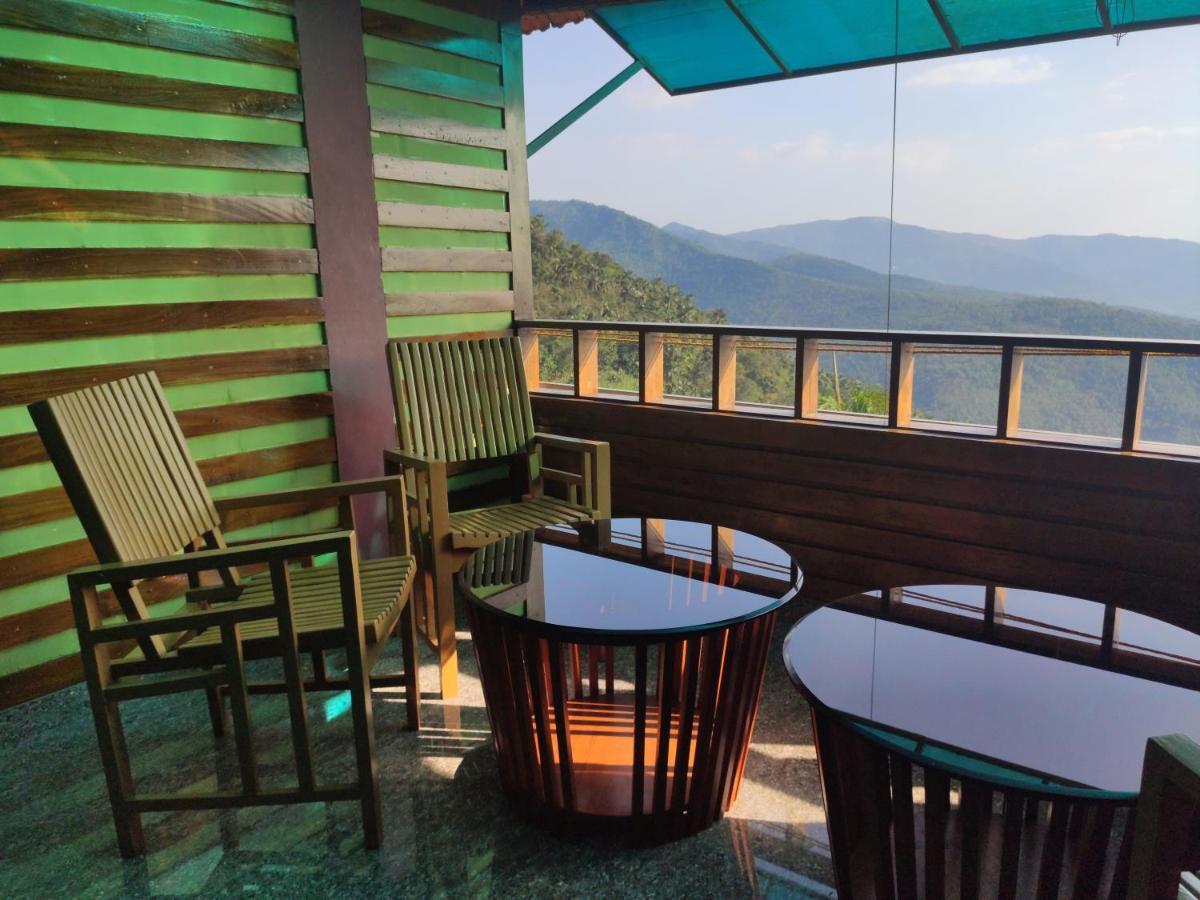 Stone Hills Hotel Kannur Esterno foto