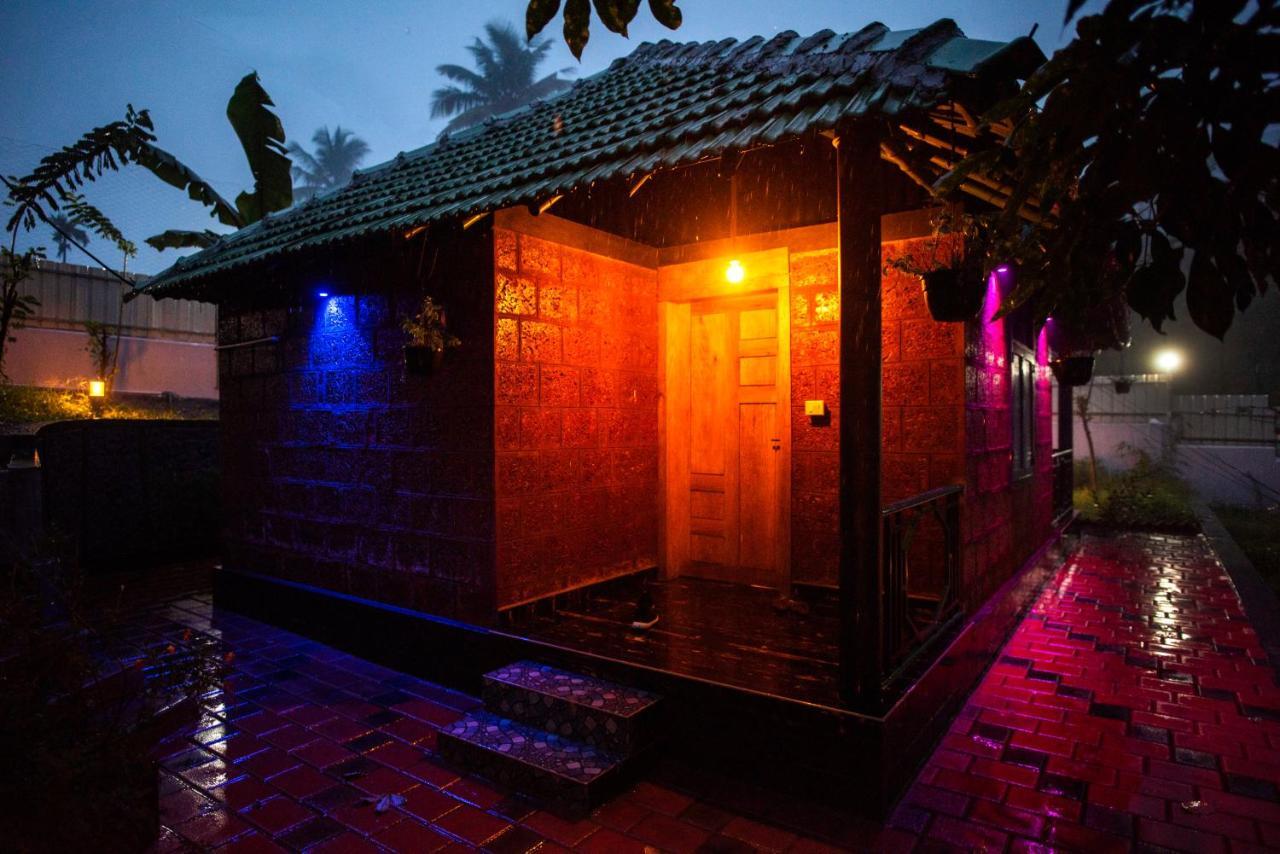 Stone Hills Hotel Kannur Esterno foto