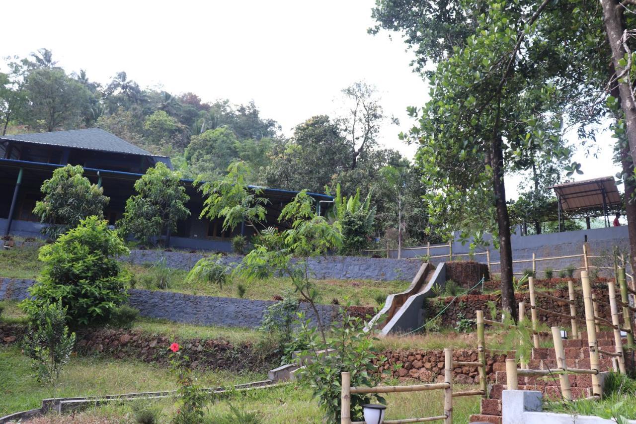 Stone Hills Hotel Kannur Esterno foto