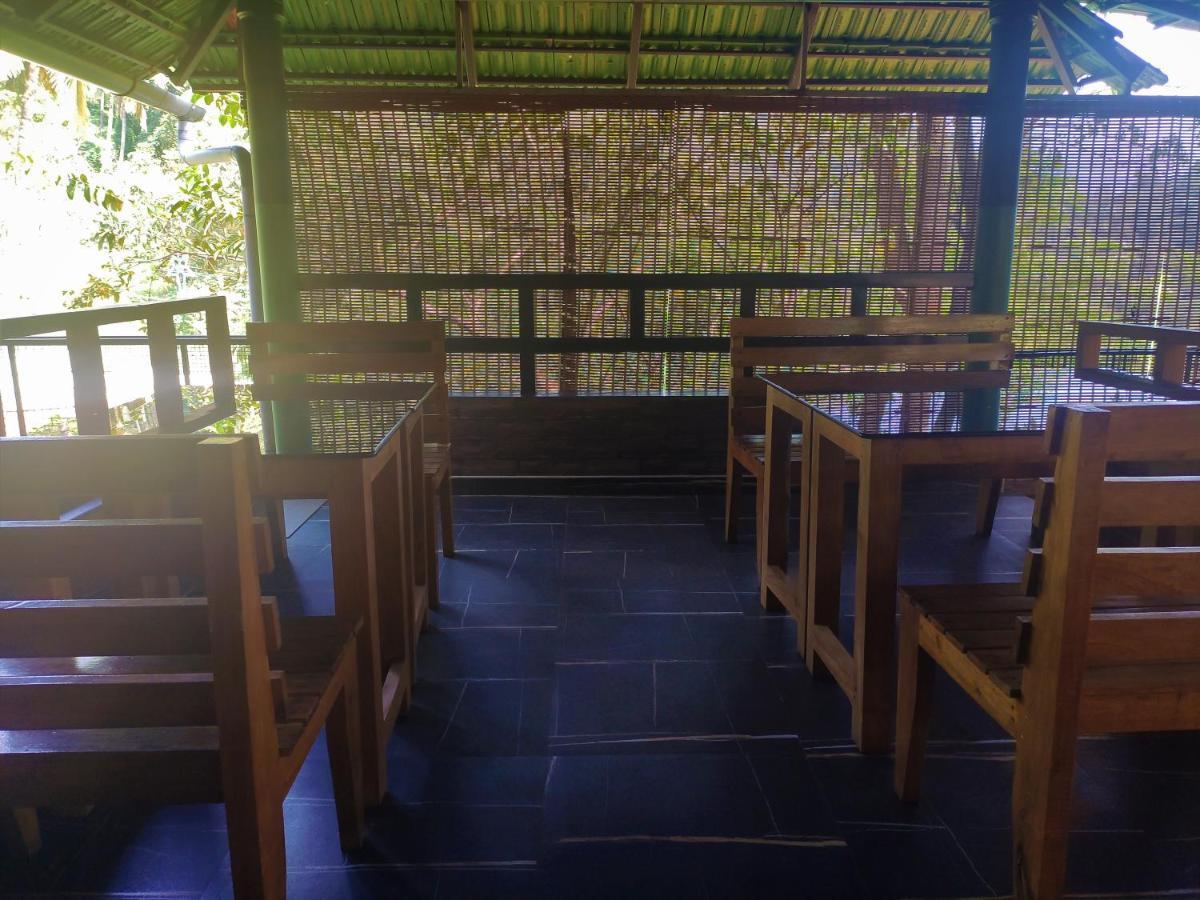 Stone Hills Hotel Kannur Esterno foto