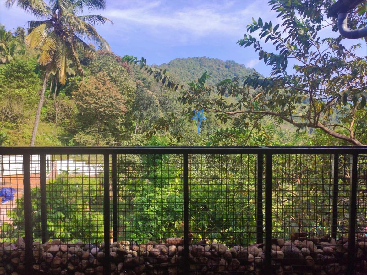 Stone Hills Hotel Kannur Esterno foto