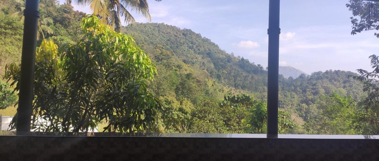 Stone Hills Hotel Kannur Esterno foto